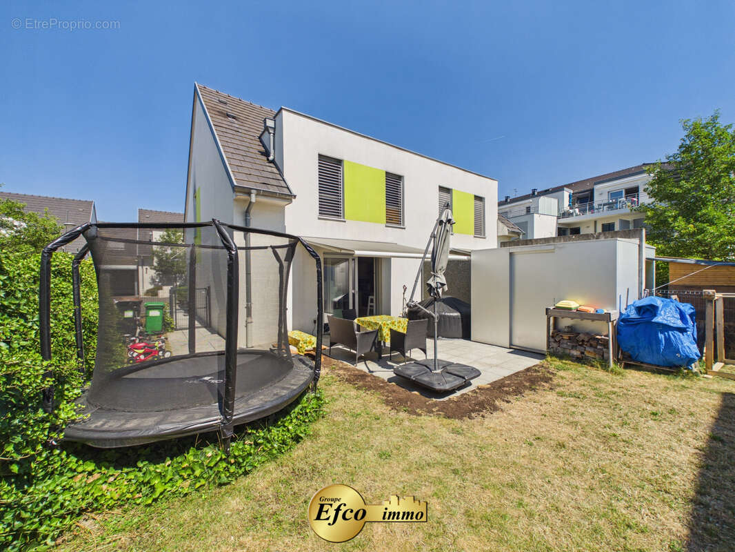 Maison BBC 4 pièces avec jardin, garage et carport à Rosenau - photo 3