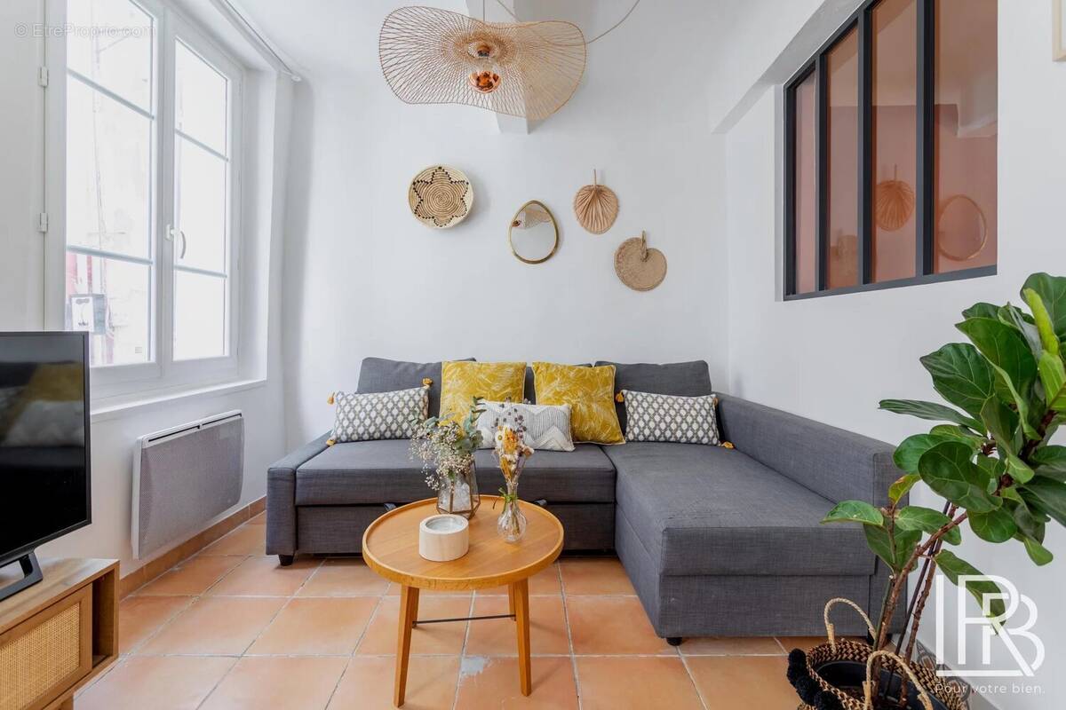 Appartement à MARSEILLE-2E