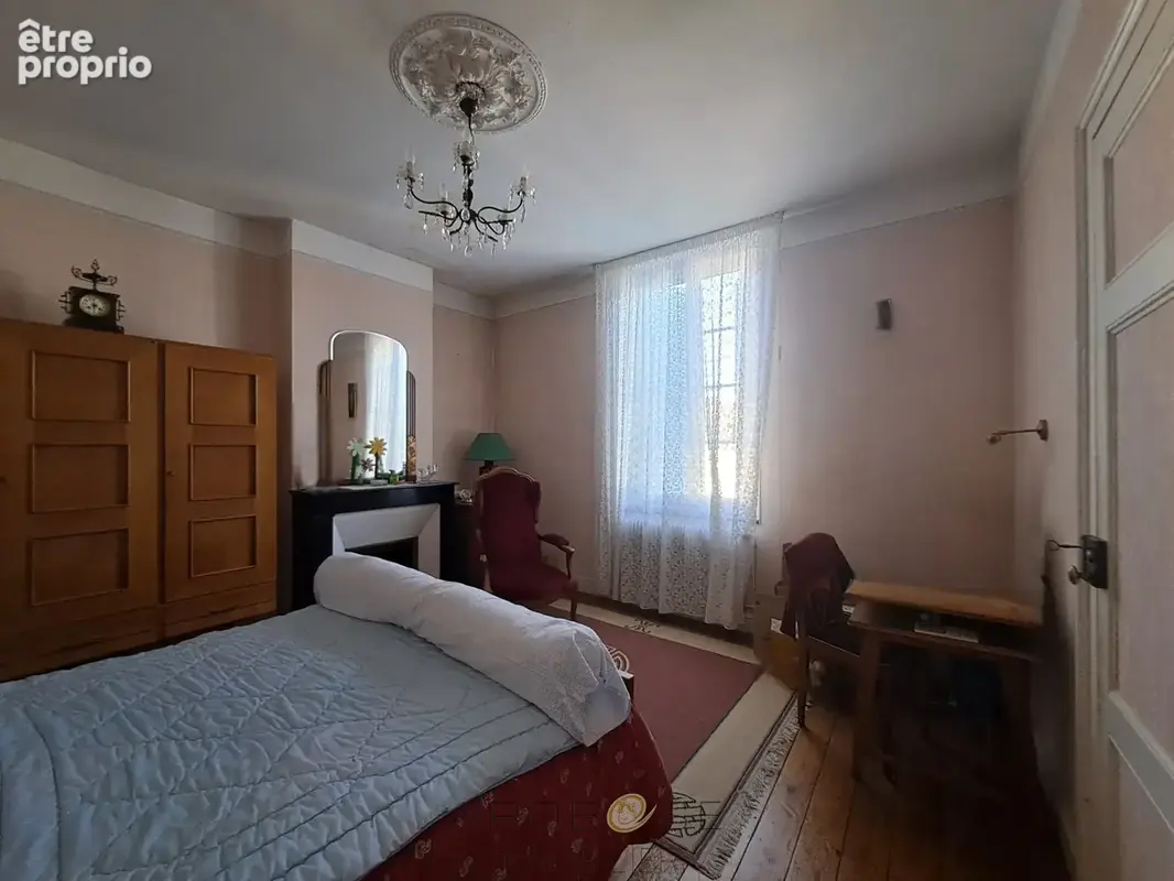 Maison de village 8 pièces, à pied des commerces, avec véranda, jardinet et grand  garage - photo 16