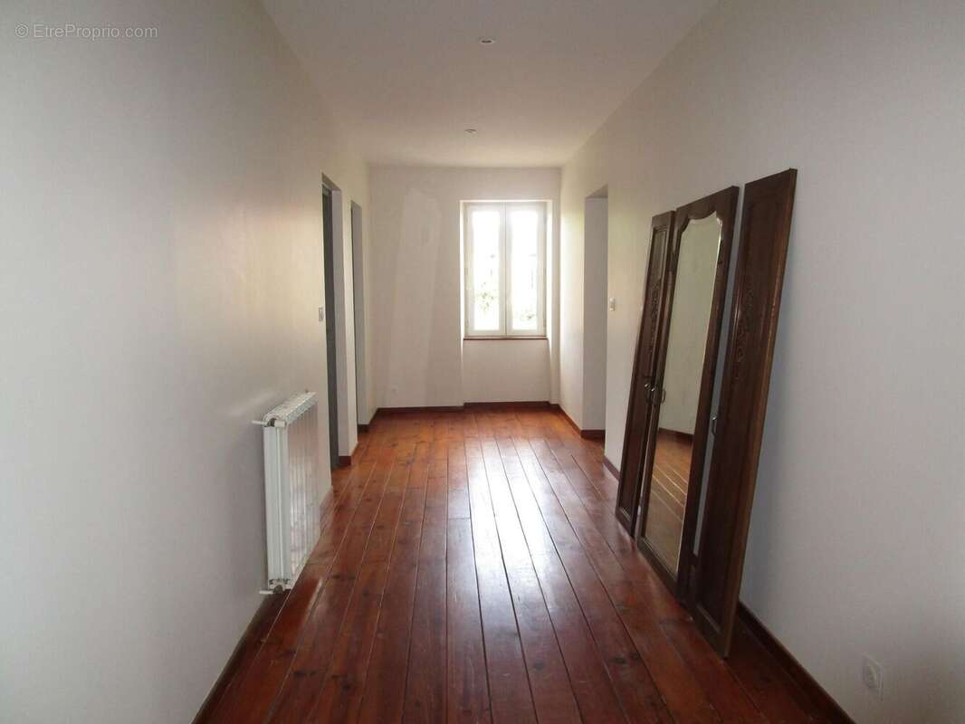 Maison 304 m² à Laboutarie  - photo 6