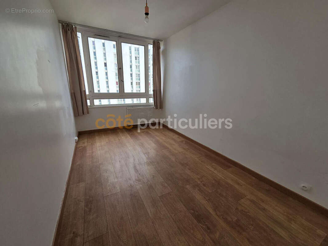 Appartement à AUBERVILLIERS