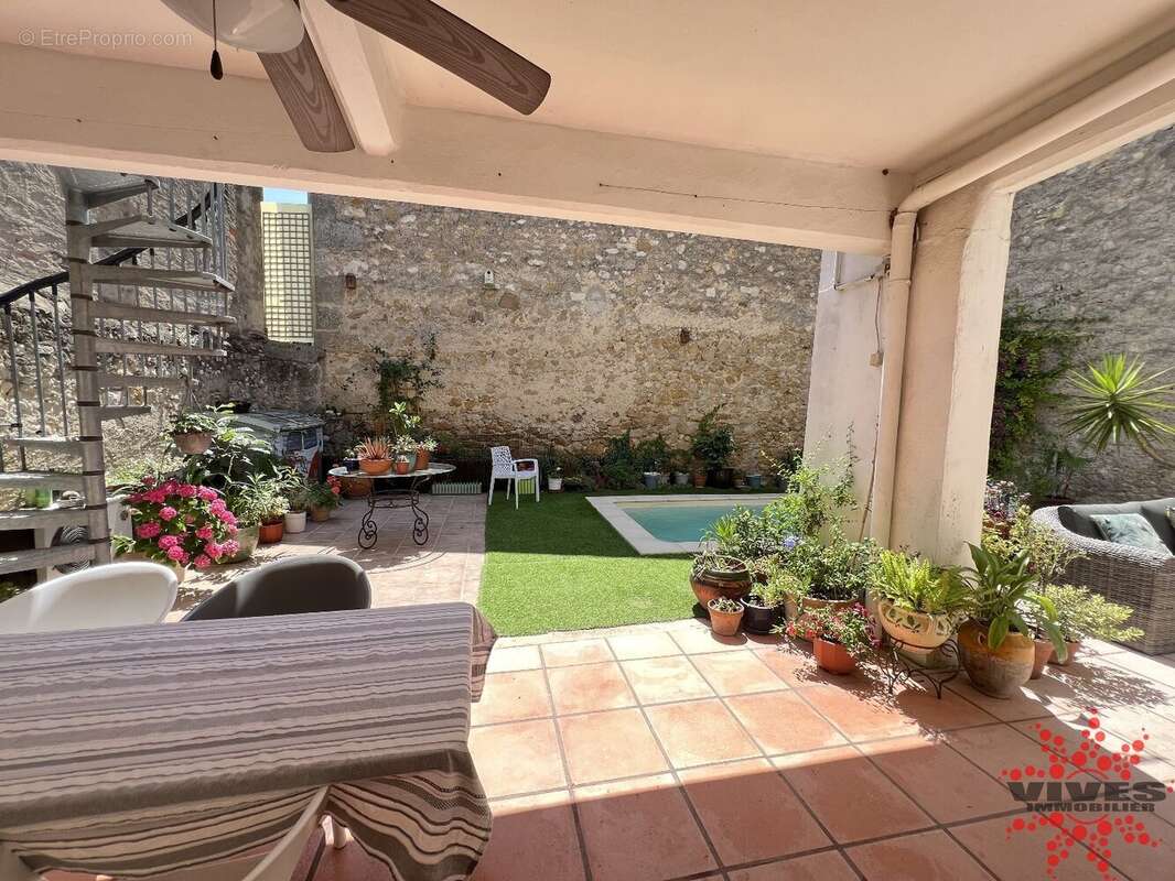 Maison à NISSAN-LEZ-ENSERUNE