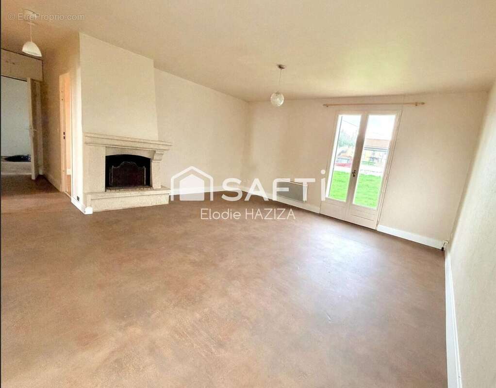 Photo 4 - Maison à LUSIGNAN