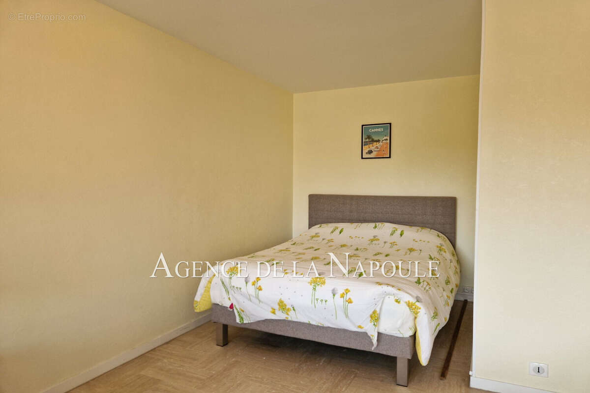 Appartement à MANDELIEU-LA-NAPOULE