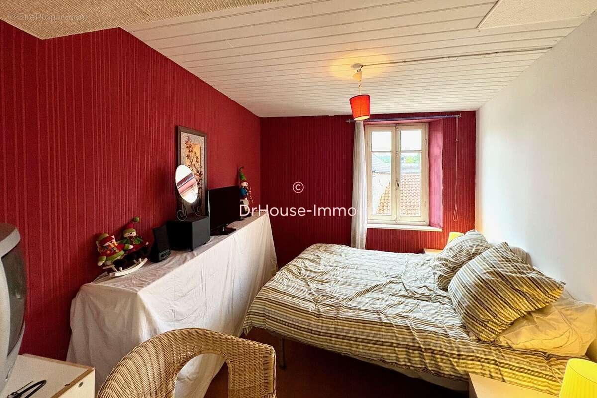 Maison à LES MARTYS