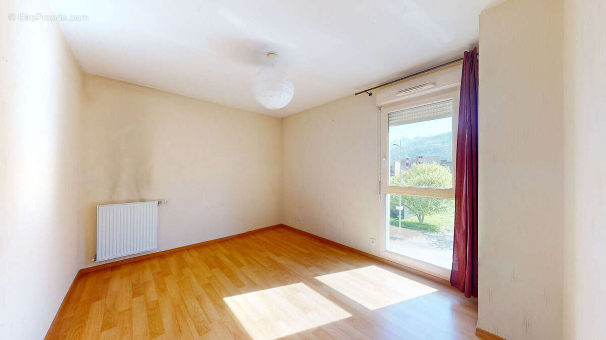 Appartement à SAINT-MARTIN-D&#039;HERES