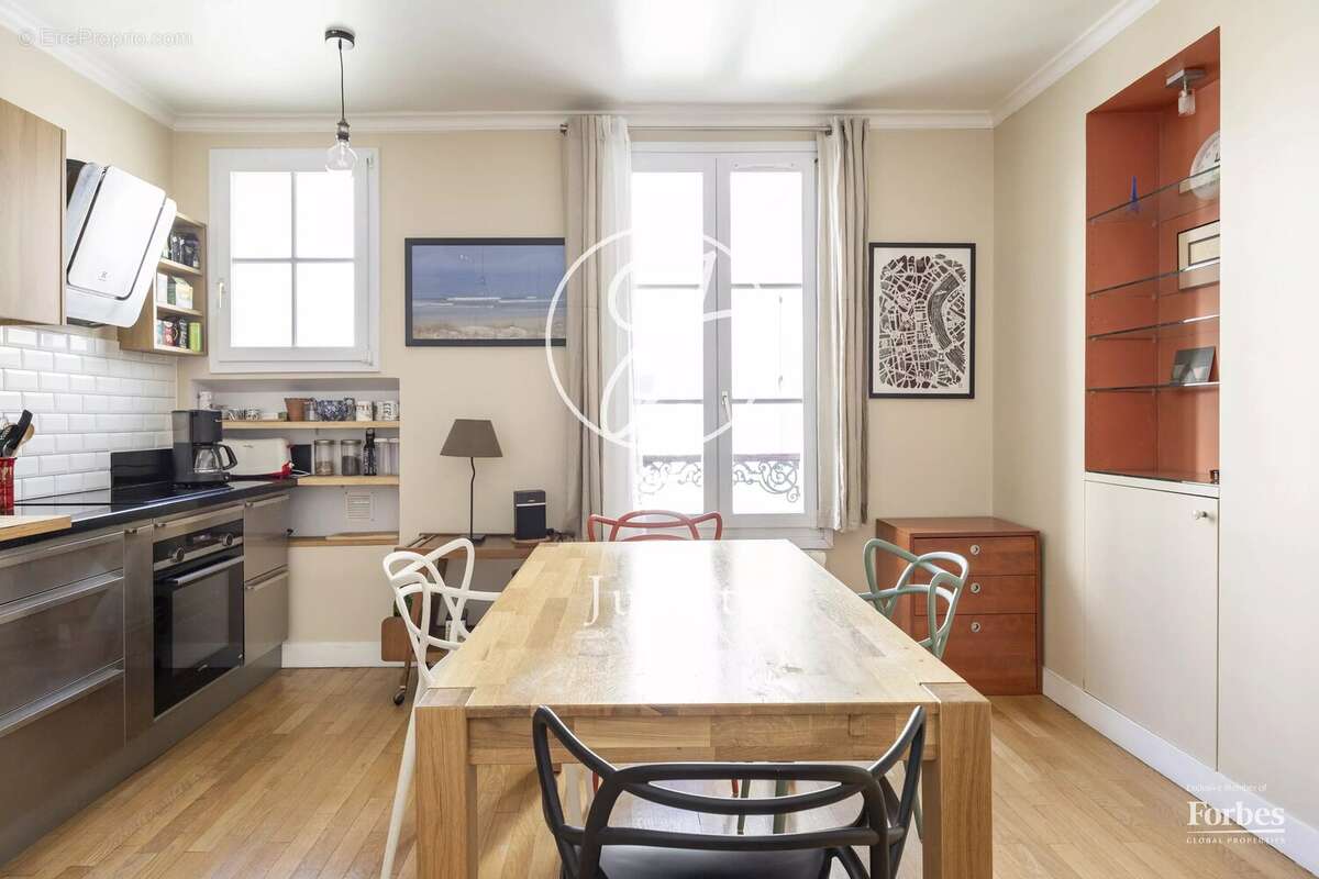 Appartement à PARIS-7E