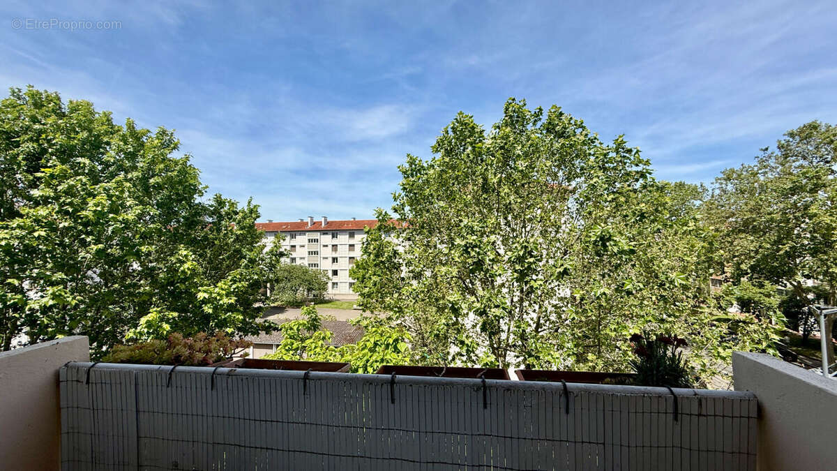 Appartement à LYON-8E