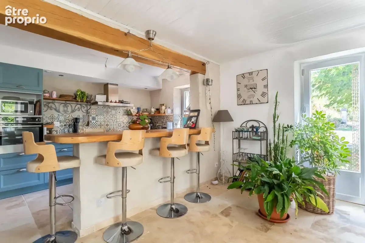 Maison de campagne avec piscine, annexe, dépendances et garage - photo 5