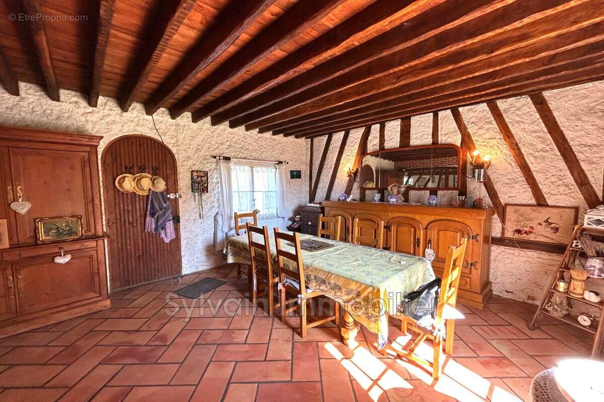 Maison à FORMERIE