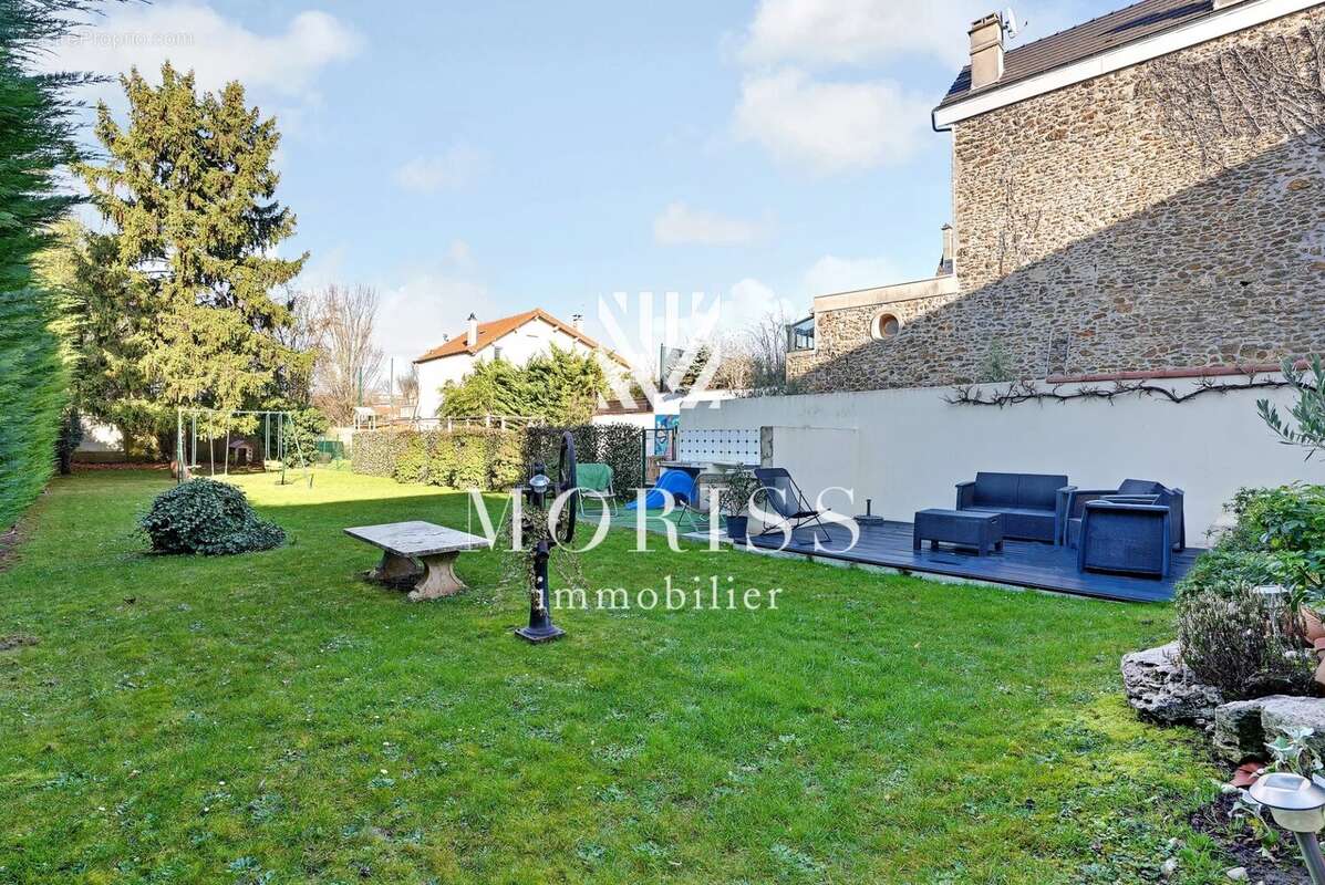 Maison à LE PERREUX-SUR-MARNE