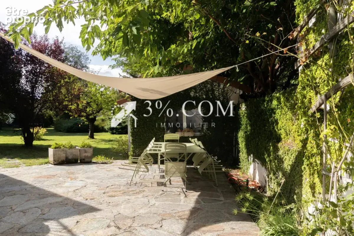 Maison de caractère au coeur de Châteauvert 340 m2 habitable - photo 6