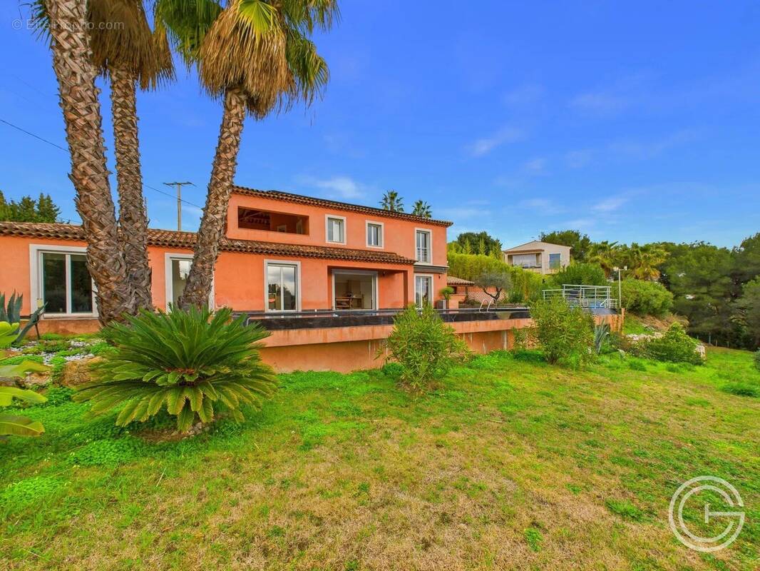Maison à CAGNES-SUR-MER