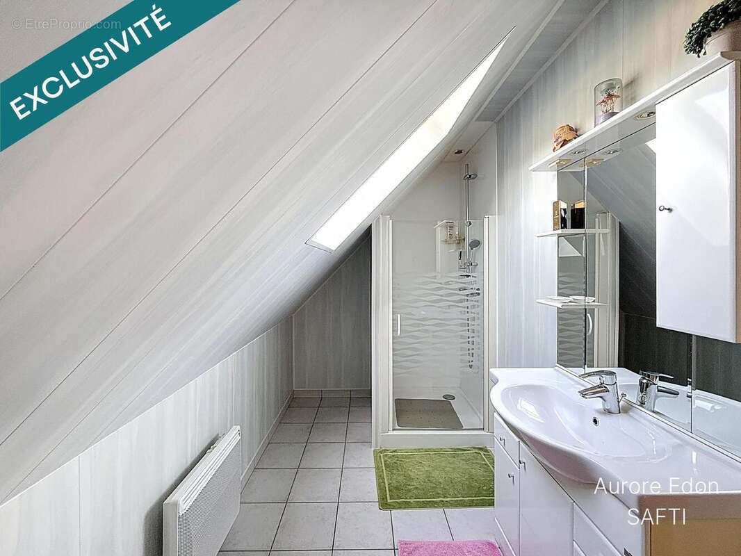 Photo 8 - Maison à AVIRE