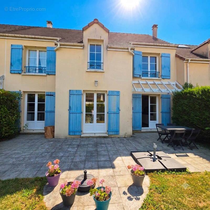 Maison à MAUREPAS
