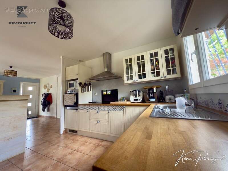 Maison à MOULIETS-ET-VILLEMARTIN