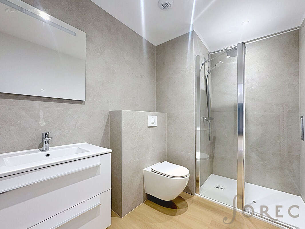 MONTIGNY-LÈS-METZ - T2 d'exception de 43 m² avec belle terrasse - État neuf - photo 5