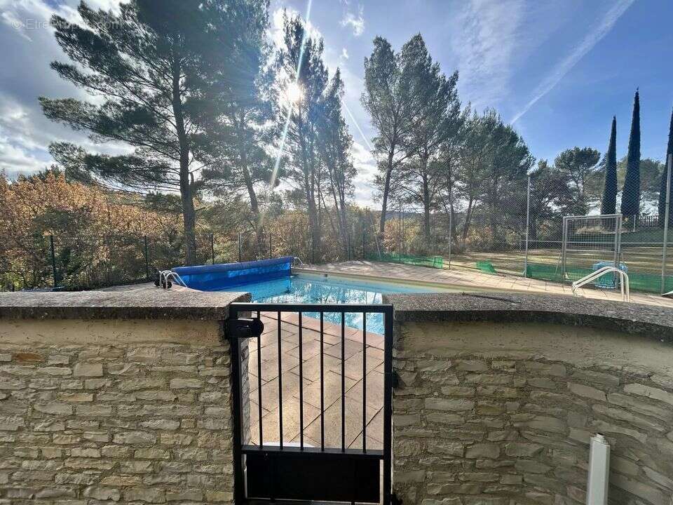 Appartement à GREOUX-LES-BAINS