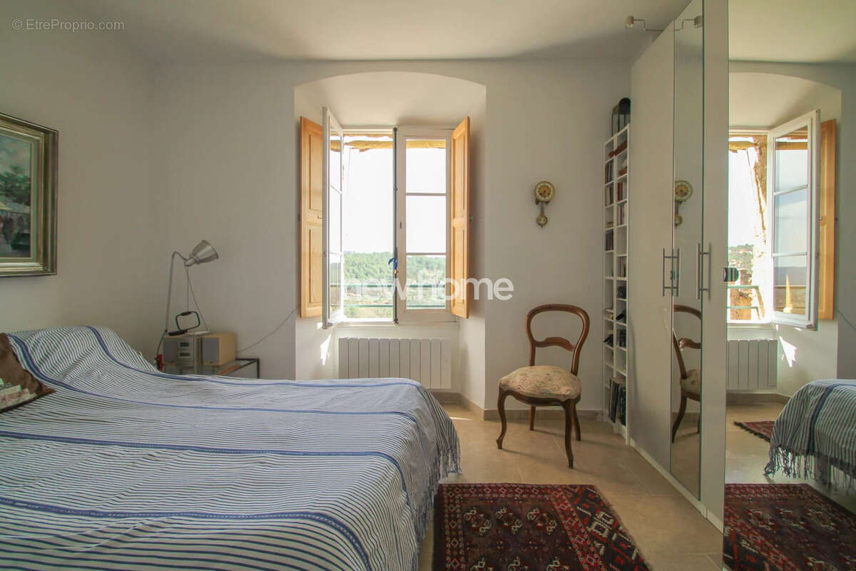 Appartement à FAYENCE