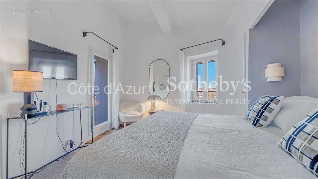 Exclusivité : Maison de village rénovée avec terrasse et vue mer à Ramatuelle - photo 11
