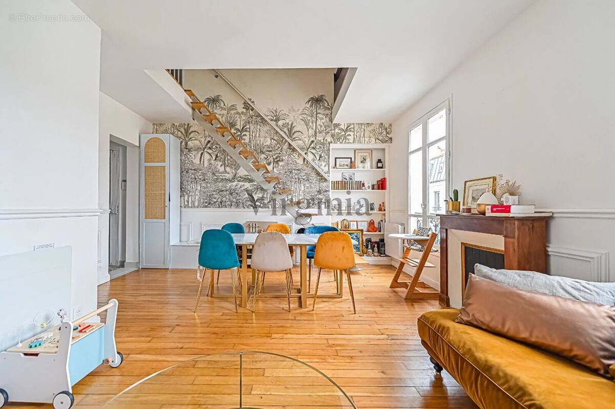Appartement à CHARENTON-LE-PONT