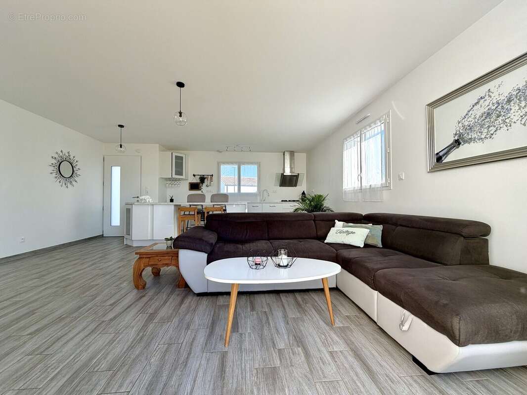 Coin salon - Maison à CHALLANS