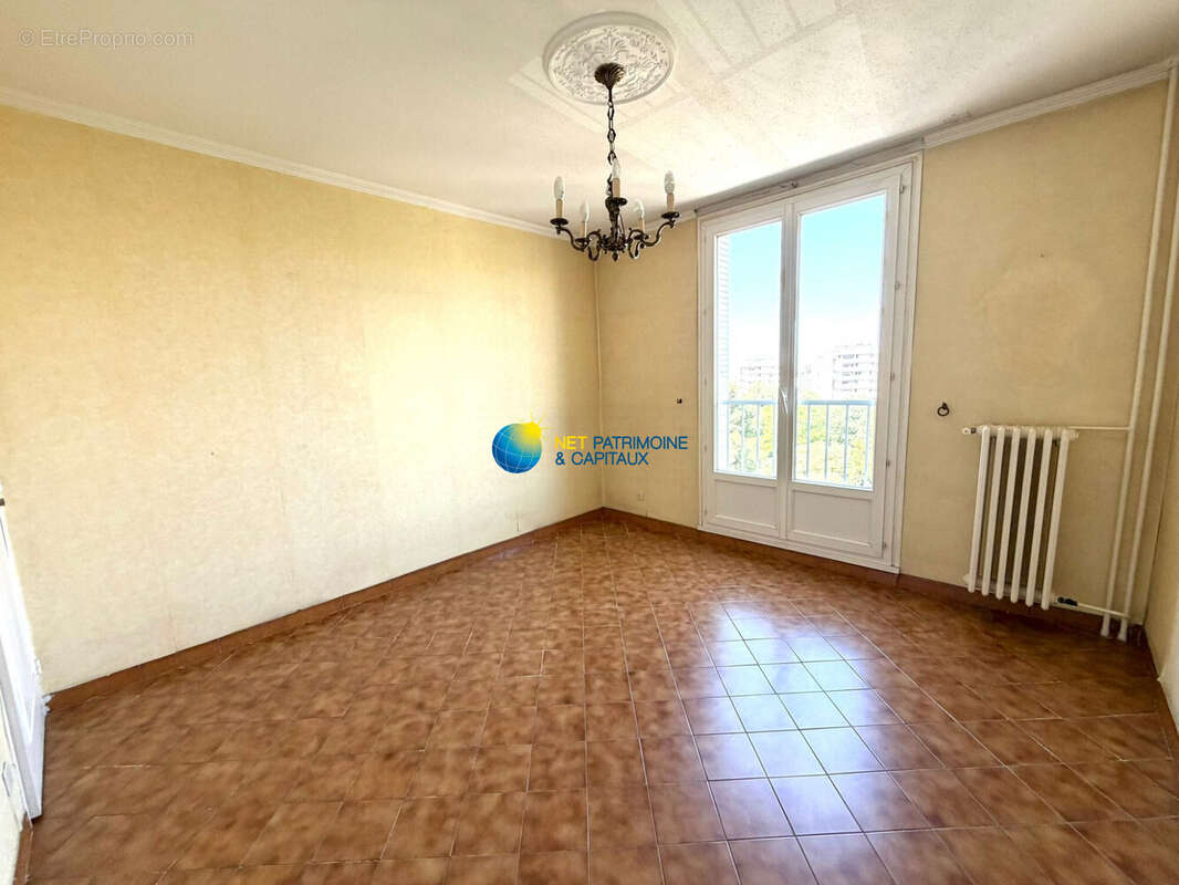 Appartement à MARSEILLE-15E