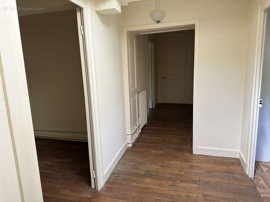 Maison à LIGNIERES-SONNEVILLE