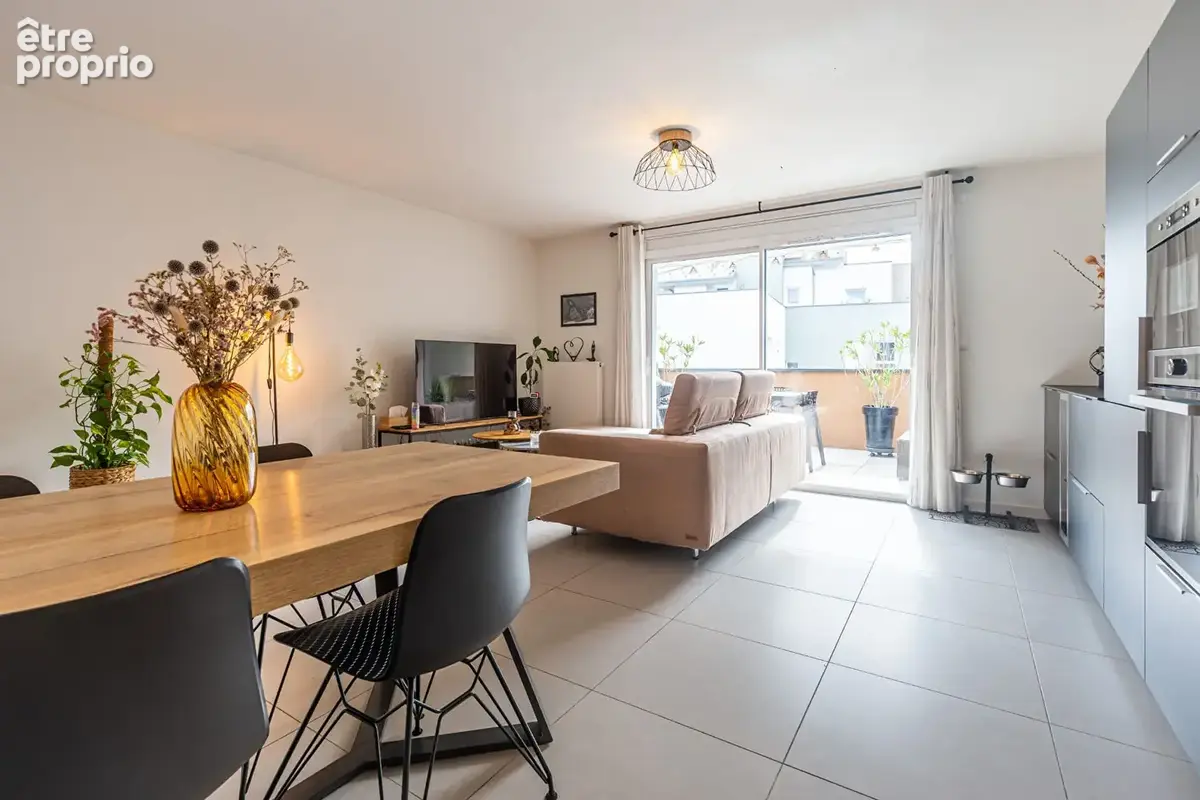 Agence immobiliere laforet - "hamamelis" - exclusivite - annecy / seynod - appartement t3 de 65,25m² - traversant - terrasse exp - photo 12