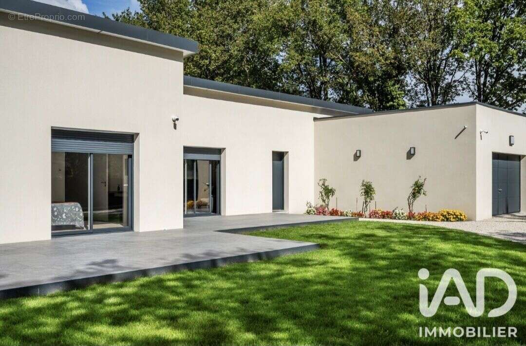 Maison 131 m² à Ferel  - photo 2