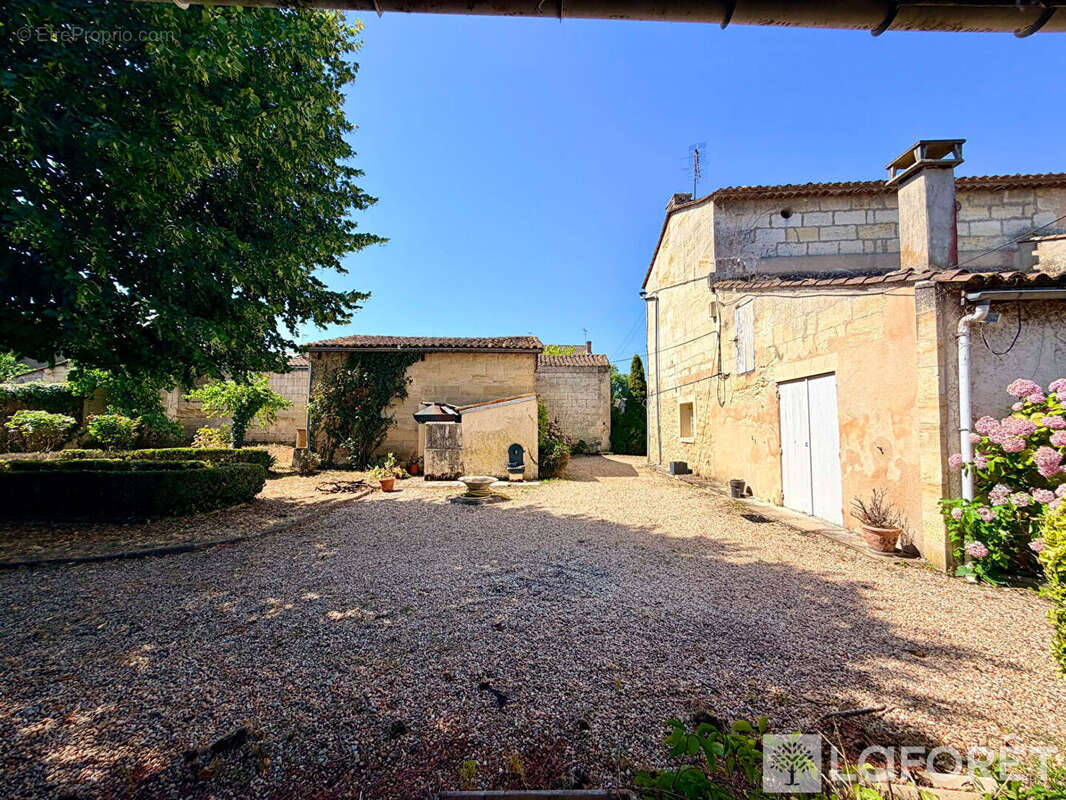 Maison en pierre izon -  160 m2 - 5 chambres - photo 12
