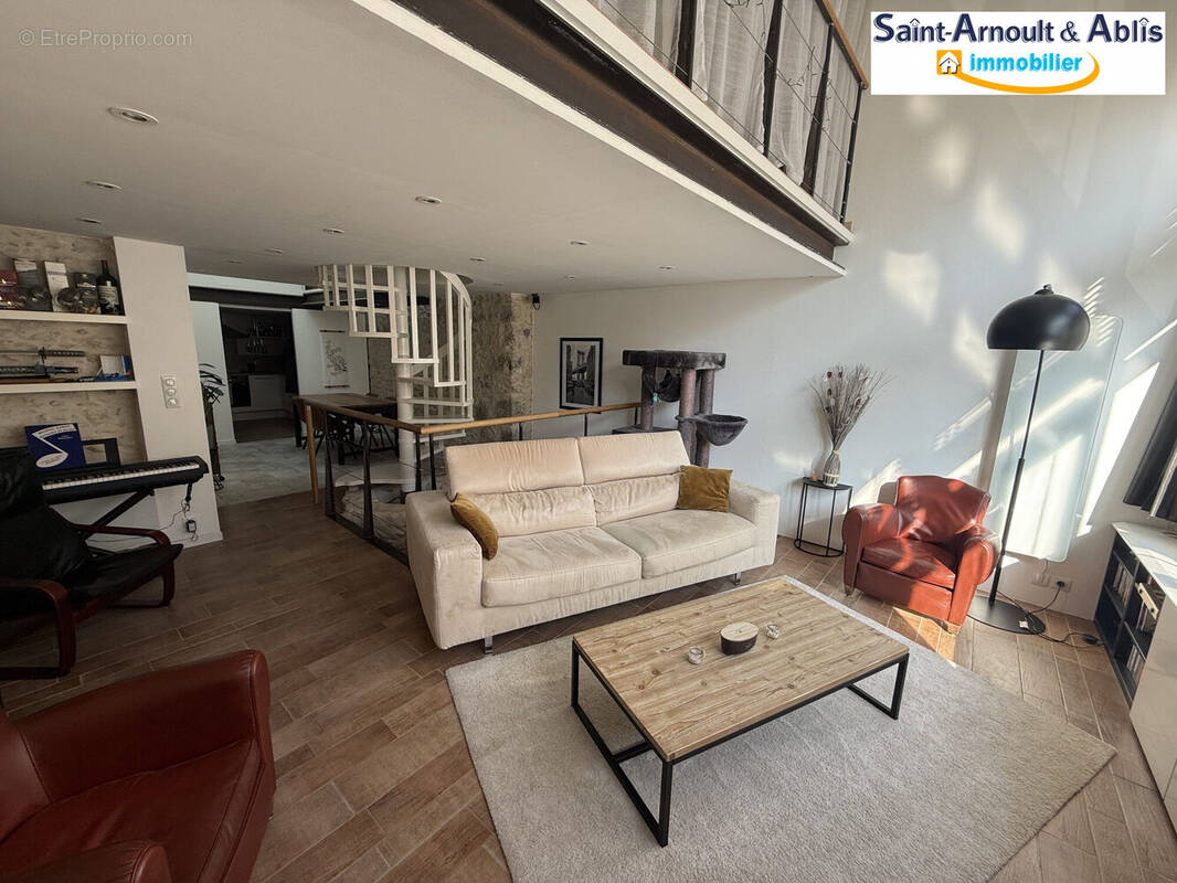 Maison à SAINT-ARNOULT-EN-YVELINES