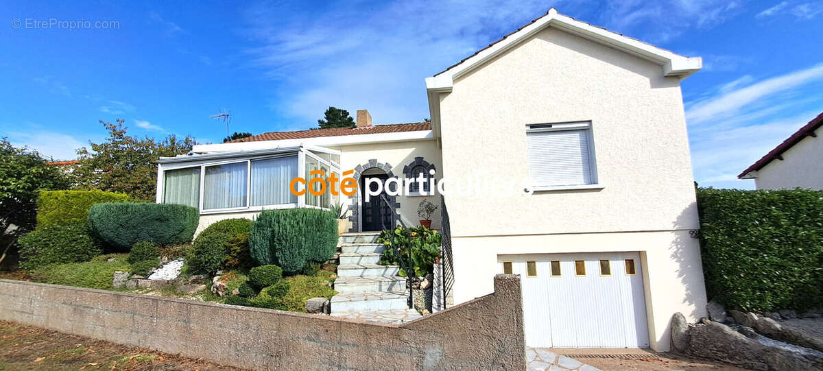 Maison familiale avec potentiel locatif . Quartier des Halles de CHOLET - photo 3