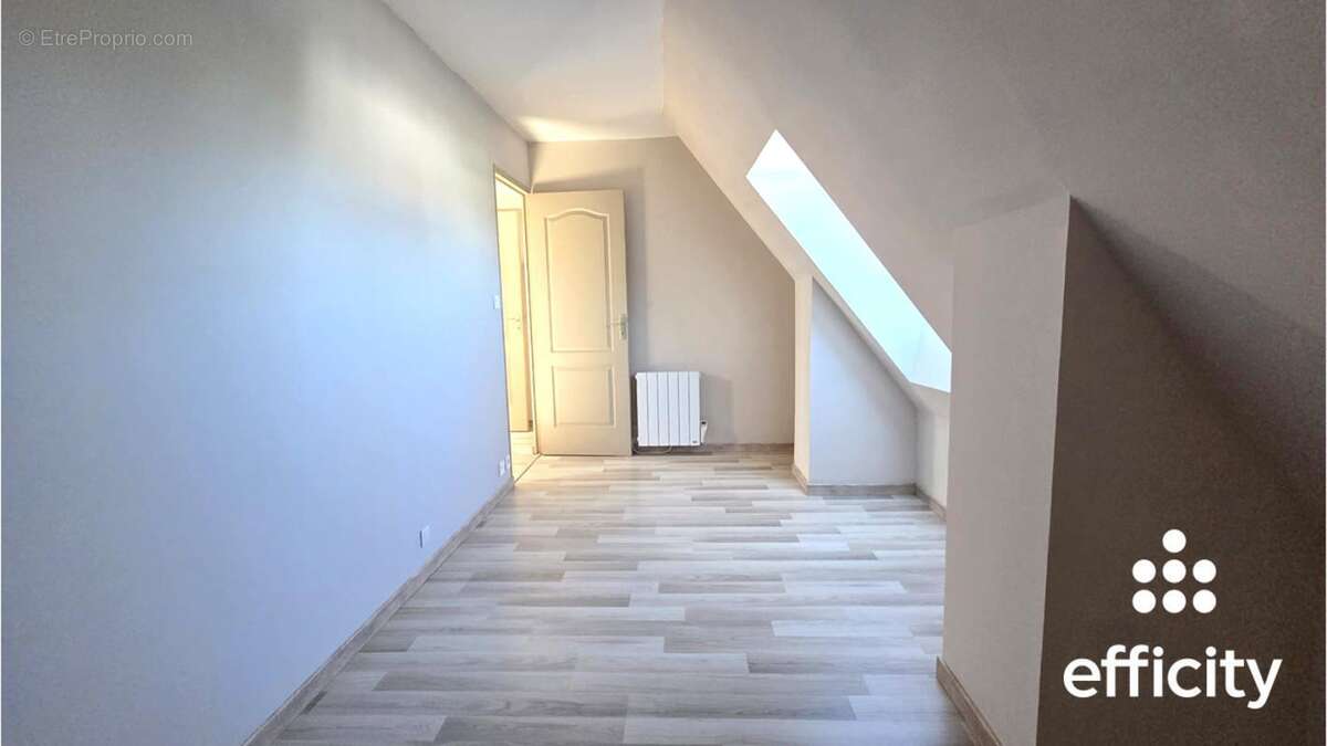 Maison 96 m² à Bais  - photo 7