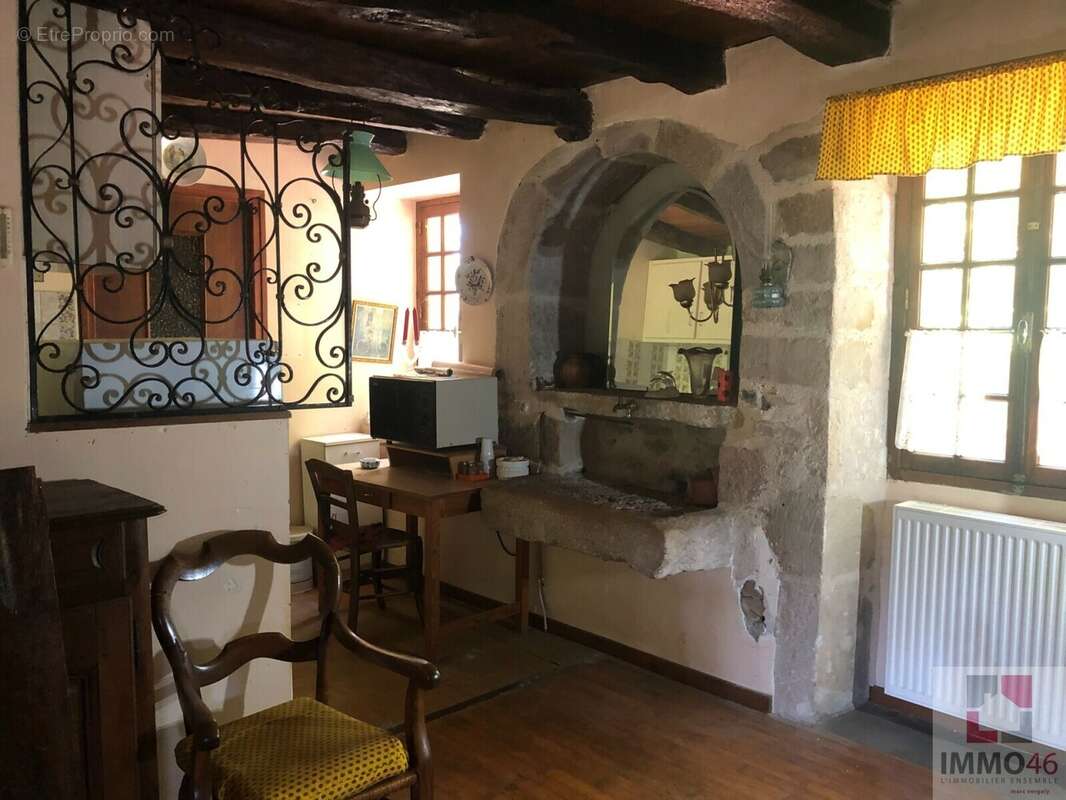 Maison à RUEYRES