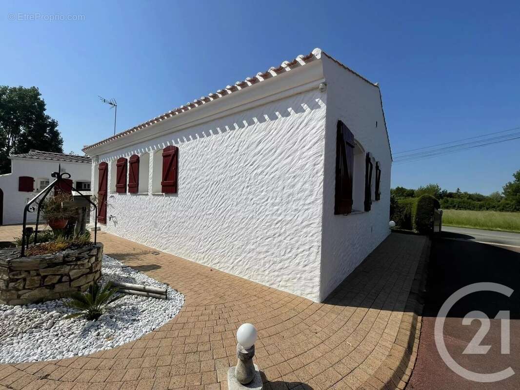 Maison à LE PERRIER