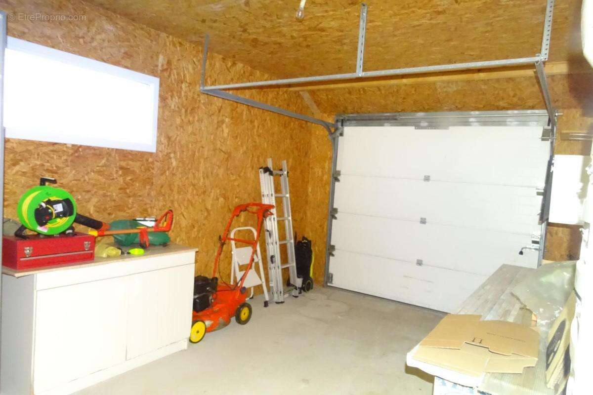 Maison à LE VIVIER-SUR-MER