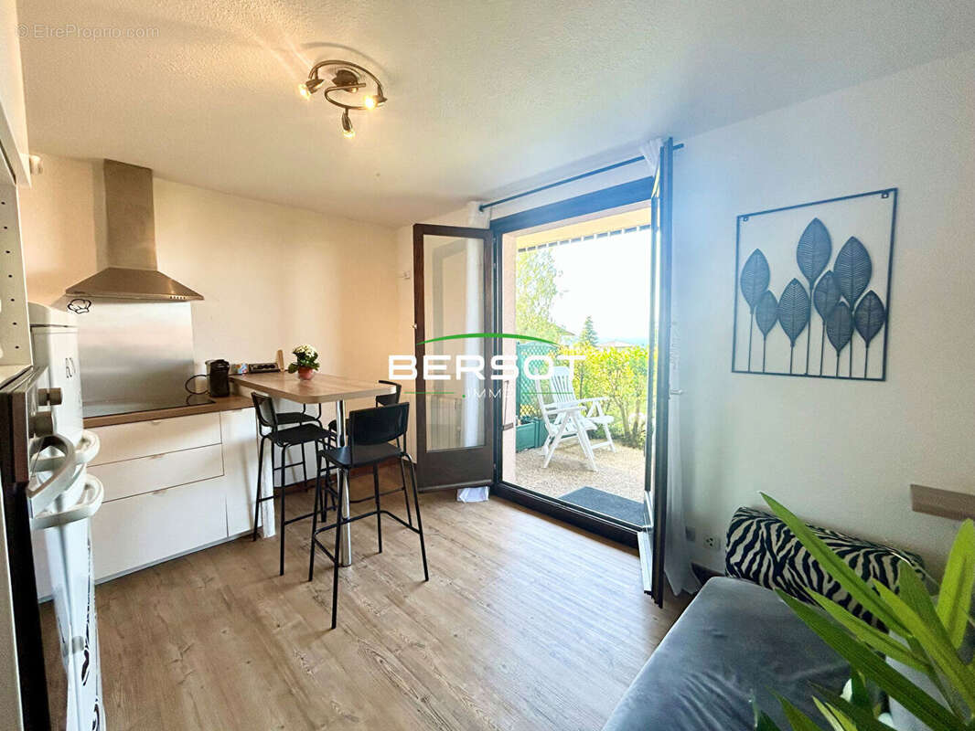 Appartement à NEUVECELLE