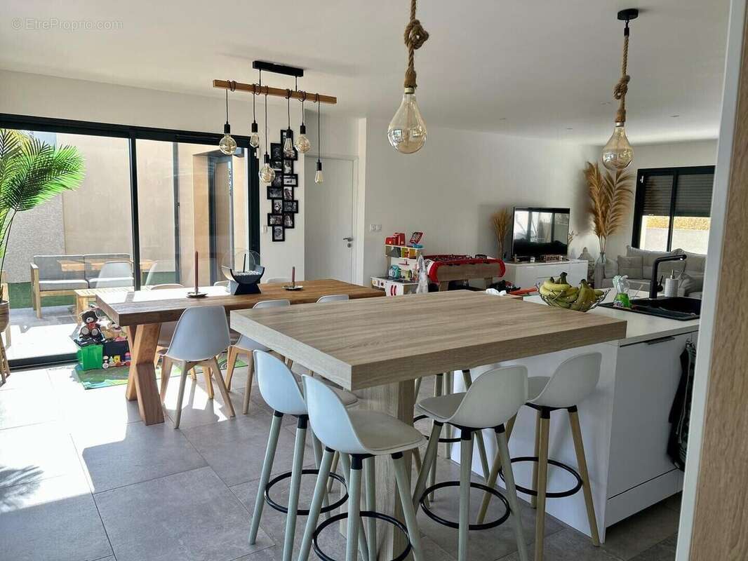 Maison à RESTINCLIERES