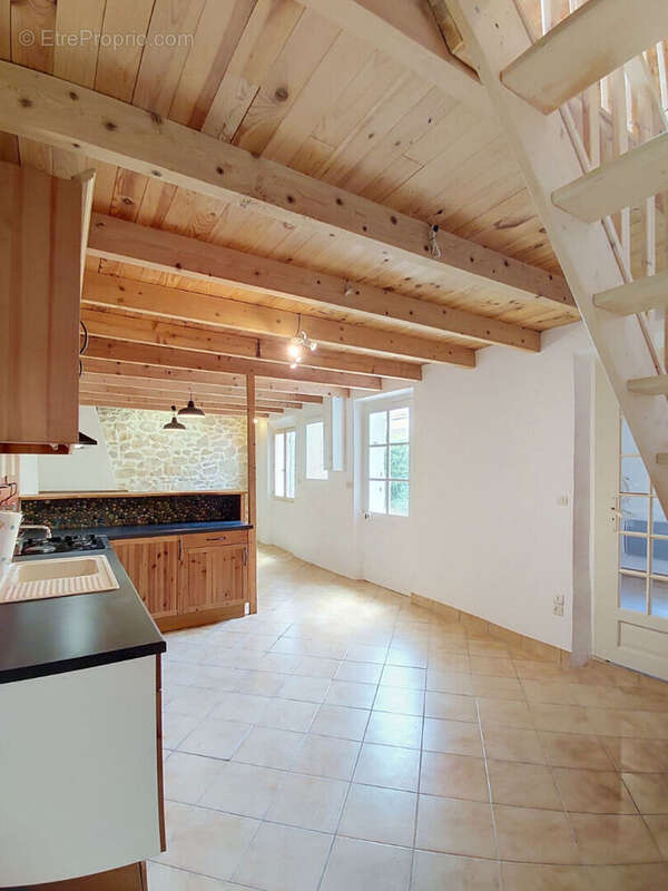 Maison à GREASQUE