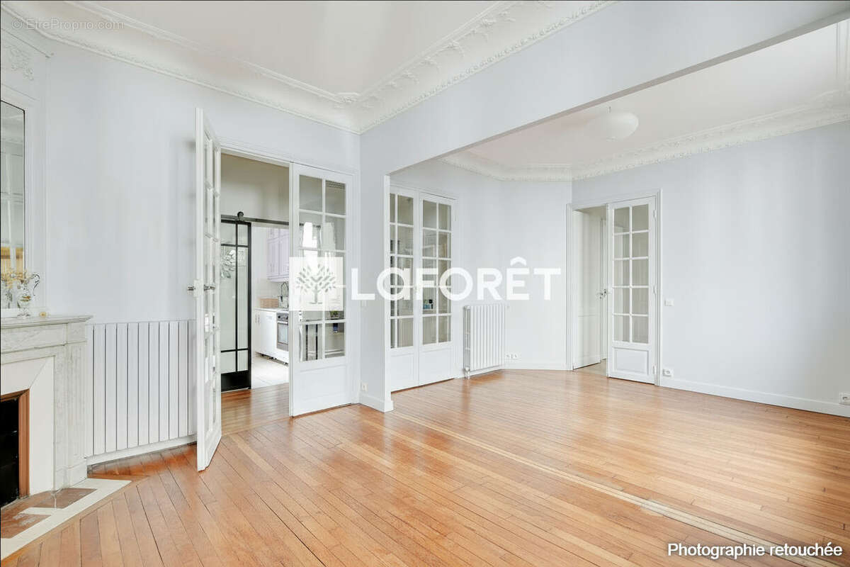 Appartement à PARIS-15E
