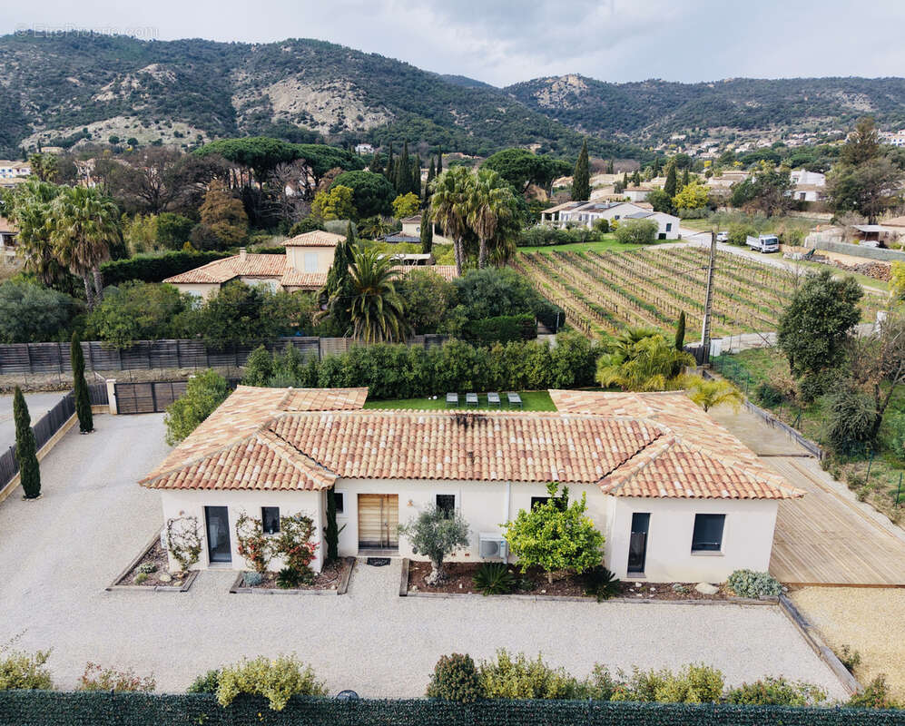 Maison à PLAN-DE-LA-TOUR