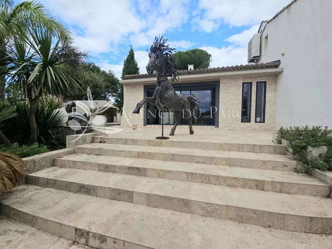 Maison à MOUGINS