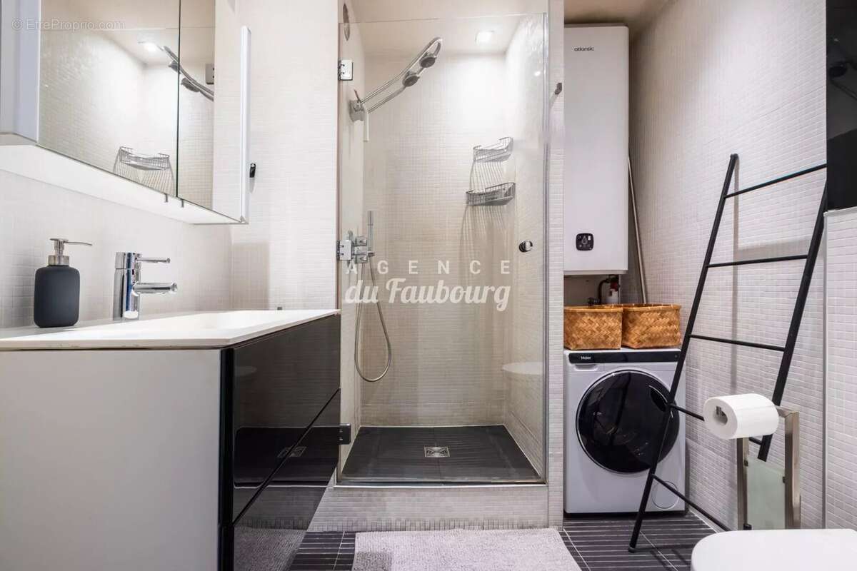 Appartement à PARIS-9E