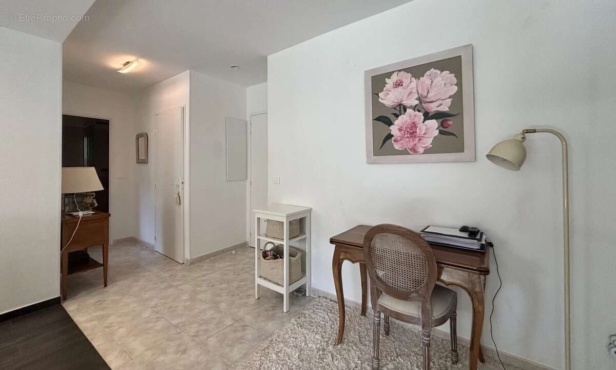 EXCLUSIVITÉ CANNES - 2P avec terrasse et garage - photo 10