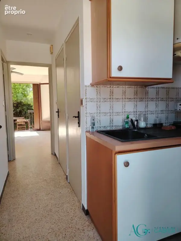 Appartement 35 m² à Hyeres  - photo 4