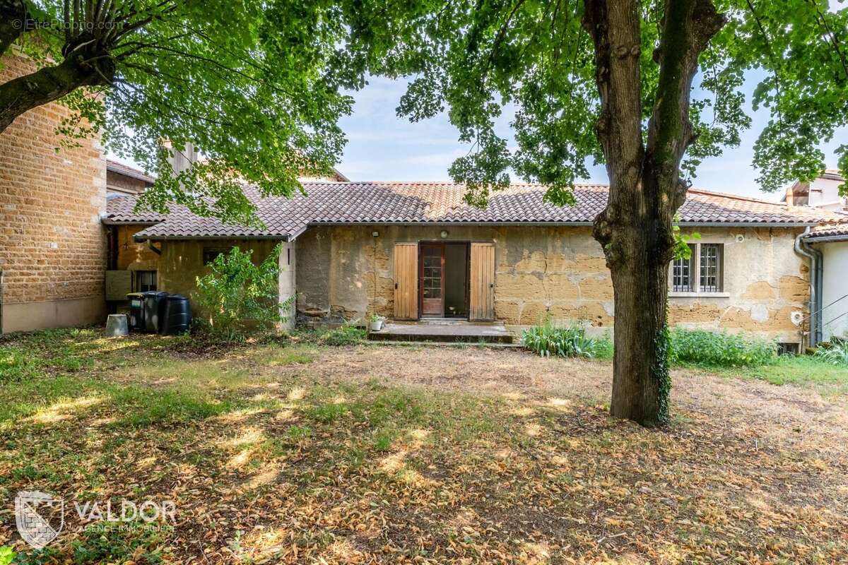 Maison à JASSANS-RIOTTIER