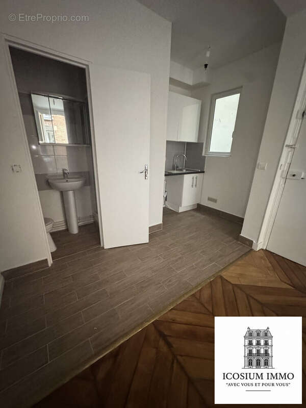 Appartement à PARIS-14E