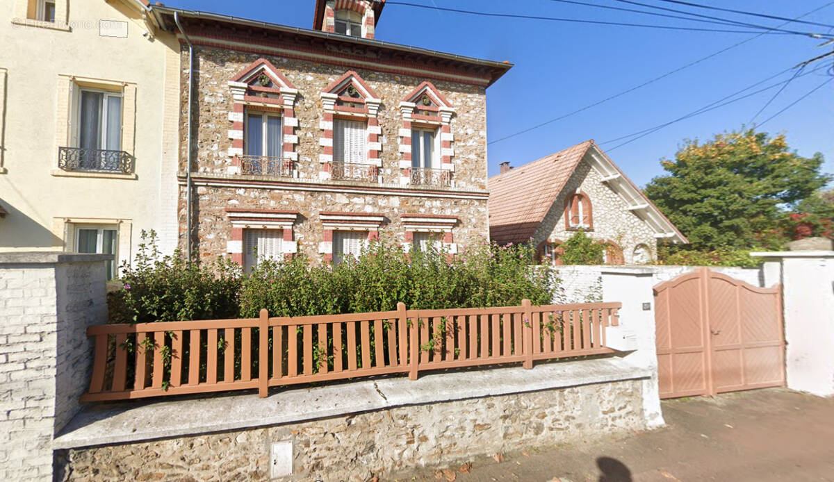 Maison à DEUIL-LA-BARRE