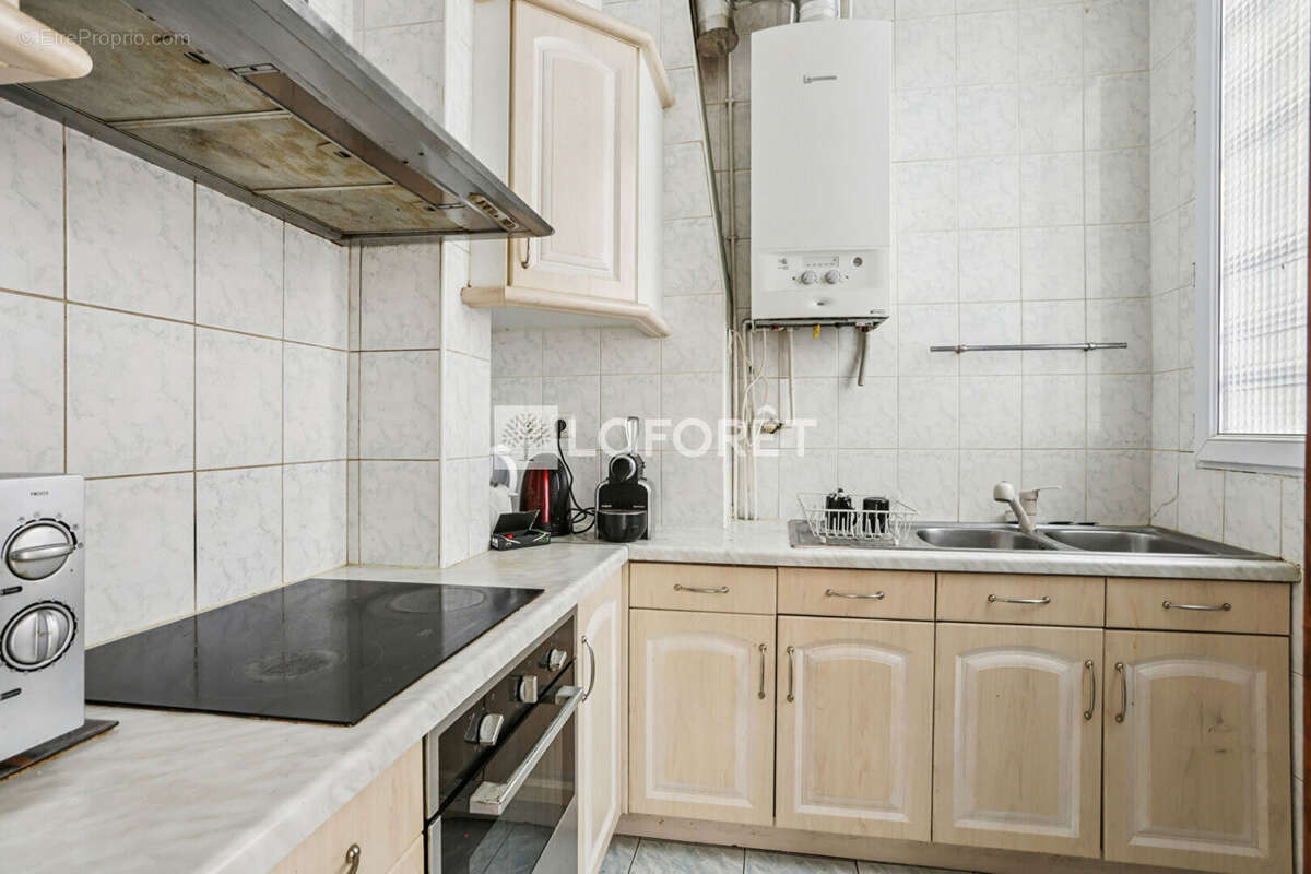Appartement à PARIS-10E